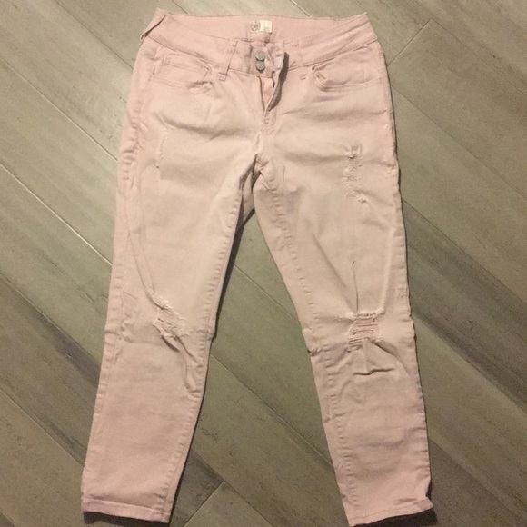 Capris - Picture 1 of 5